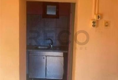 Casă cu 2 camere cu Teren 5800 Mp în Central - 1