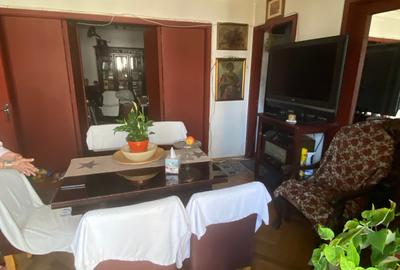 Romana, Vila, apart 6 camere 153 mp et 2 - 2