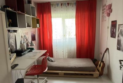 Apartament cu 4 camere decomandat în Central - 4