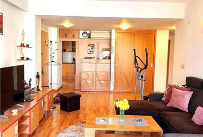 Apartament cu 4 camere decomandat, mobilat în Aradului