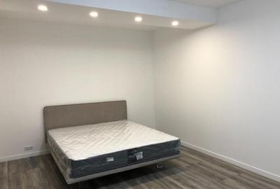 Herastrau Nordului. Zona verde- 3 camere 2 bai loc de parcare si boxa mare - 5