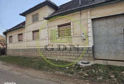 Casă cu 4 camere în Izbuc - 2