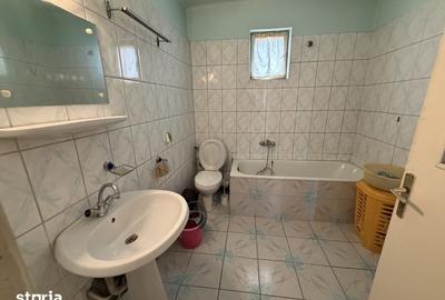 Casă cu 6 camere cu Teren 395 Mp în Central - 1