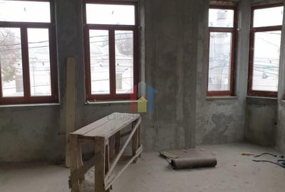 Conac Boieresc P 1 Ultracentral 695mp construiti, teren 466 - 34