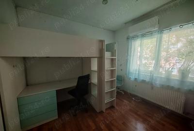 Vand apartament 3 camere, situat pe Str. Podul Giurgiului - 3