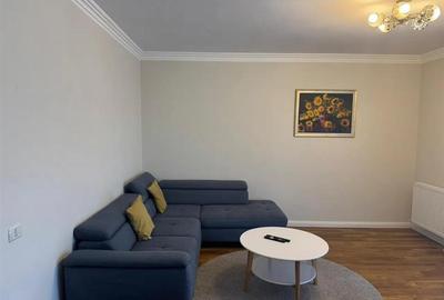 Apartament cu 2 camere decomandat, mobilat în Tractorul - 3