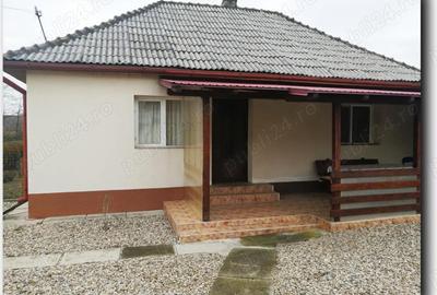 Casă cu Teren 1500 Mp în Roșiori - 4