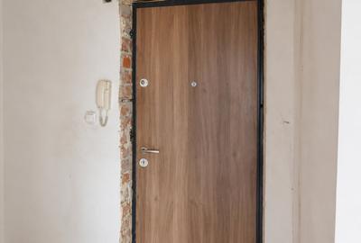 Apartament cu 2 camere nedecomandat în P-ța Victoriei - 11