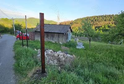 Teren de 1466 mp, în Șoimuș - 5