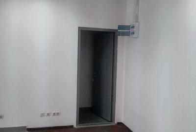 Blv. Iuliu Maniu 130 mp trafic intens vizibilitate buna - 4