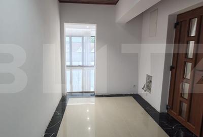 Apartament cu 5 camere în Central
