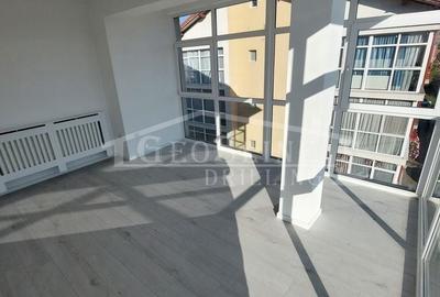 Apartament cu 4 camere decomandat în Florești - 11