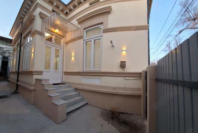 Casă cu 4 camere în Central - 6