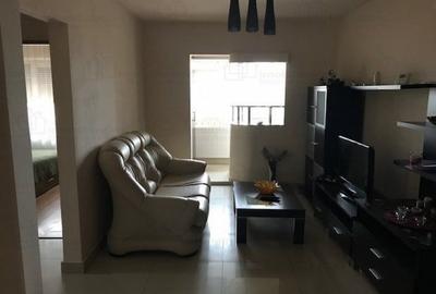 Apartament cu 3 camere semidecomandat în Inel II