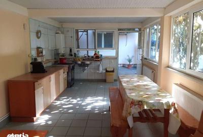 Casă cu 9 camere cu Teren 800 Mp în Mangalia - 6