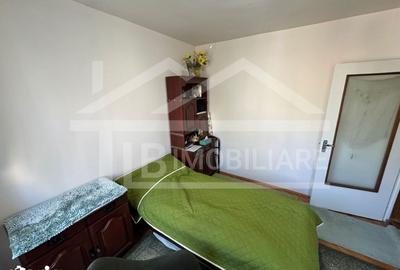 Apartament cu 3 camere decomandat, mobilat în Central