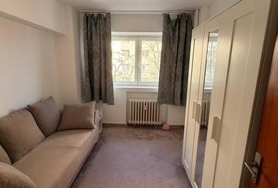 Apartament decomandat în Costin Georgian - 11
