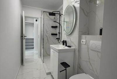 Apartament cu 2 camere decomandat în Titan - 4