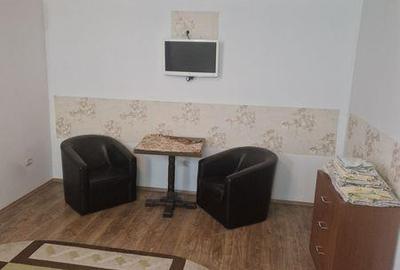 Casă cu 4 camere cu Teren 27 Mp în Central - 2
