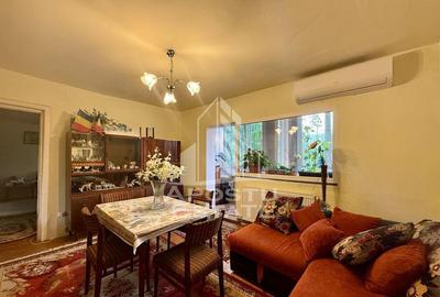 Apartament 3 camere, 2 bai, etaj intermediar, Complexul S...