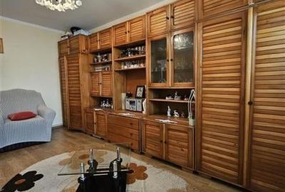 Apartament cu 3 camere decomandat în Central - 1