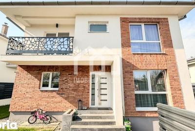 Casă cu 4 camere cu Teren 400 Mp în Jucu