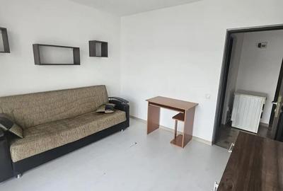 Garsonieră decomandată în Florești - 2