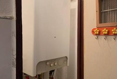 Apartament 3 camere de vanzare | Etaj 1 | Balcon | Geam la baie | Centrala | - 13