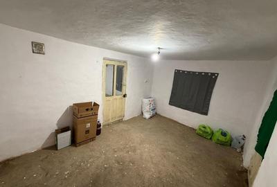 Casă cu 4 camere în Scorțaru Vechi - 1