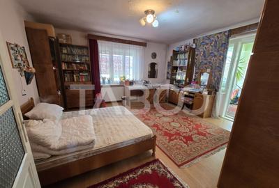 Casă cu 6 camere cu Canalizare în Sub Arini - 5