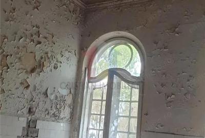 Casă cu 10 camere cu Teren 2400 Mp în Central - 5