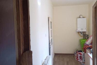 Casă cu 4 camere cu Teren 1070 Mp în Girocului - 1