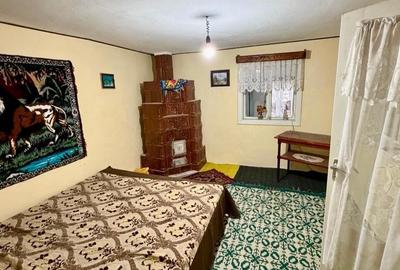 Casă cu 4 camere cu Teren 3100 Mp în Câmpuri