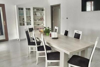 Casă cu Teren 2100 Mp în Central - 1