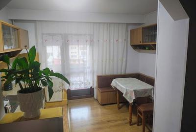 Apartament cu 3 camere decomandat în Dacia - 5