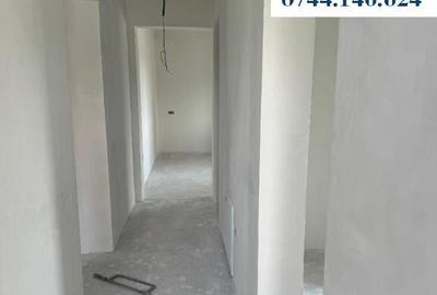 Ap 3 camere, parter (la vila). Pre? redus de la 85.000 Eur la 80.000 E - 1