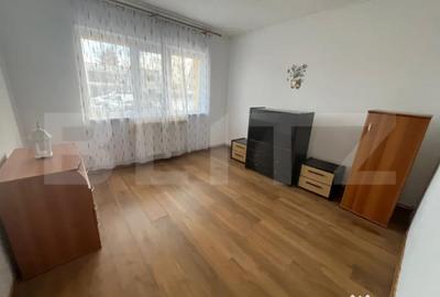 Apartament cu 3 camere decomandat în Micro 12 - 2