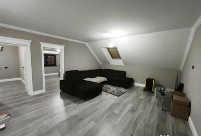 Casă cu 8 camere cu Teren 750 Mp în Central - 2