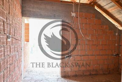 Casă cu 5 camere cu Teren 395 Mp în Valea Cucului