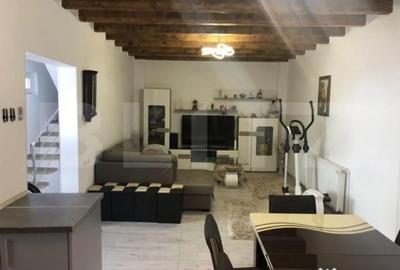 Casă cu 3 camere cu Teren 200 Mp în Central - 2