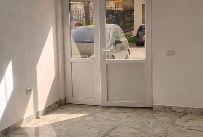 Spațiu comercial, de 28 mp, în Pelican - 3