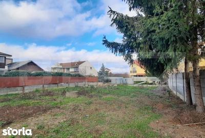 Teren de 400 mp, în Central