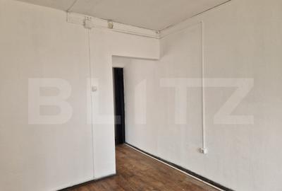 Doua spa?ii comerciale de vanzare, 55 mp, zona Rogerius - 17