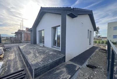 Casă individuală cu 4 camere cu Canalizare în Sânpetru - 3