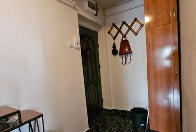 Apartament 2 camere, decomandat - 1