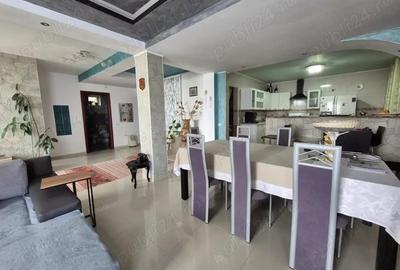 Casă cu 6 camere cu Teren 300 Mp în Eforie - 3