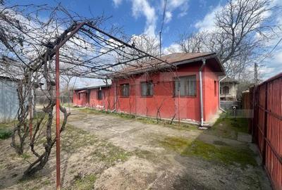 Casă cu 4 camere cu Teren 2000 Mp în Rovine