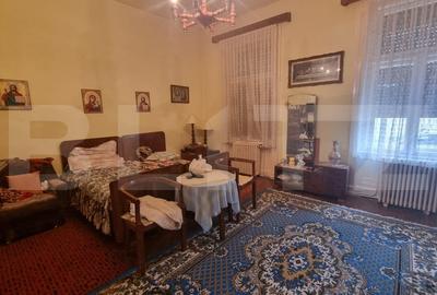 Apartament de vanzare, cu 2 camere, 82 mp, zona ultracentrala - 1
