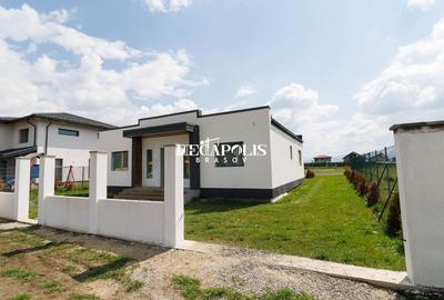 Casă individuală cu 4 camere cu Canalizare în Sânpetru - 3
