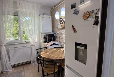 Apartament cu 3 camere semidecomandat în Central - 3